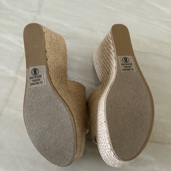 Brand new wedge shoes - Picture 3 of 3